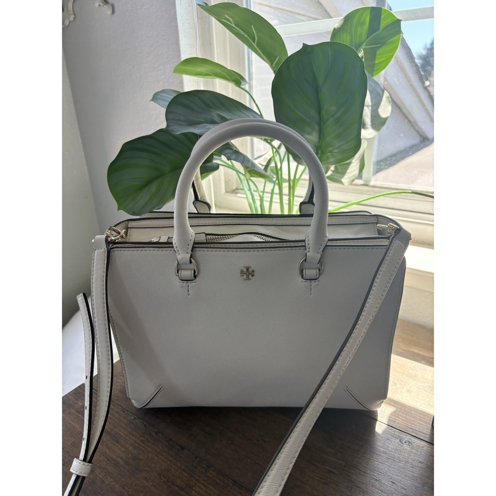 Tory Burch Robinson Zip Tote Bag with Magnetic Side Pockets VGUC